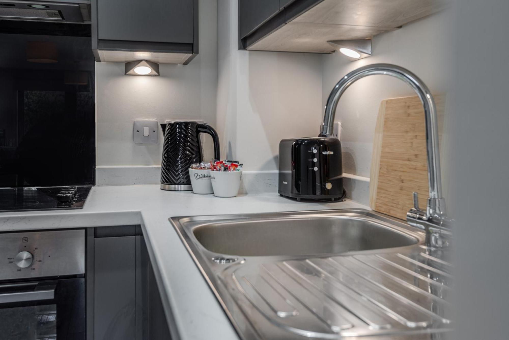 Huge Long Stay Offers! Lux City-Edge Stay! Perfect For Business & Leisure Liverpool Exterior foto